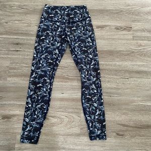 Lululemon Wunder Under Hi-Rise Tight 28" Sz 6 Blue Embellished multi